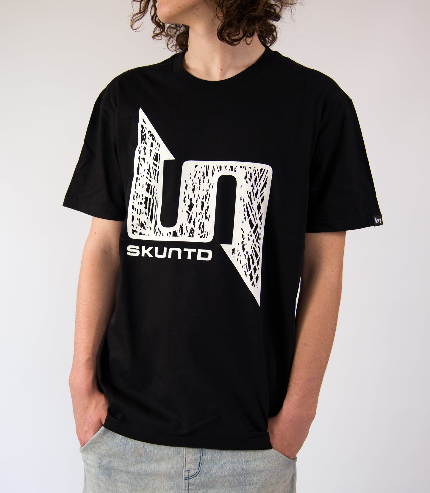 SCRIBBLE - SHORT SLEEVE BLACK