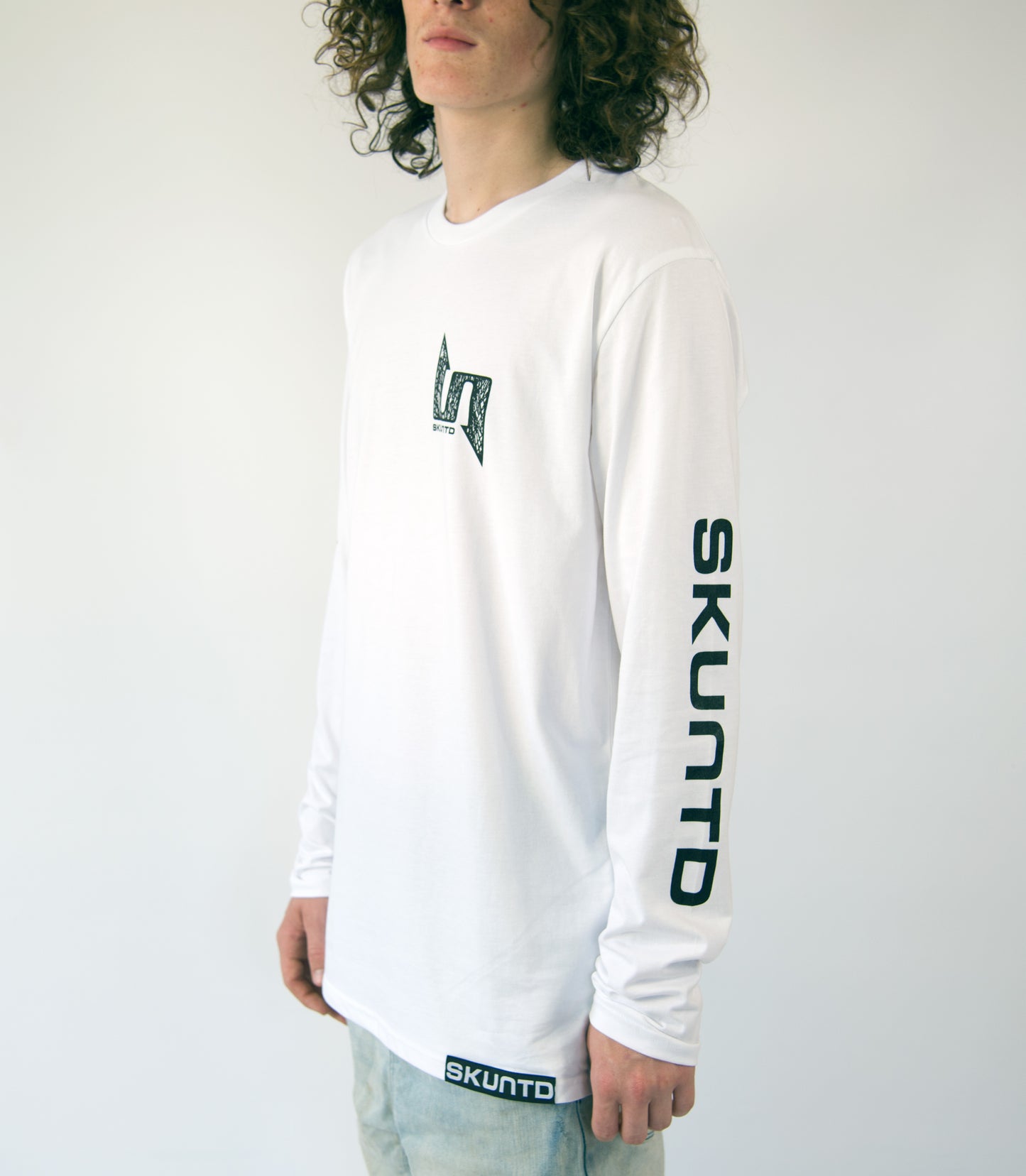 BURNER - LONG SLEEVE WHITE