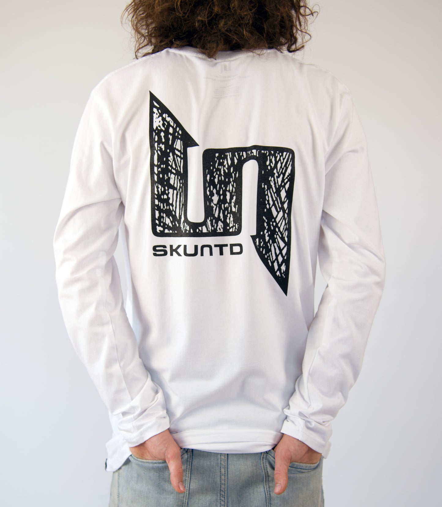 BURNER - LONG SLEEVE WHITE